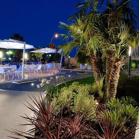 Hotel Continental Tortoreto Εξωτερικό φωτογραφία