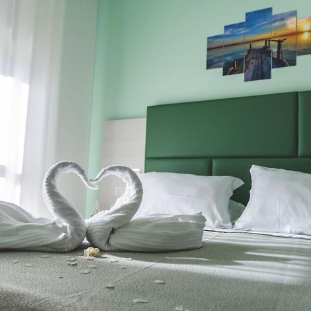 Hotel Continental Tortoreto Εξωτερικό φωτογραφία