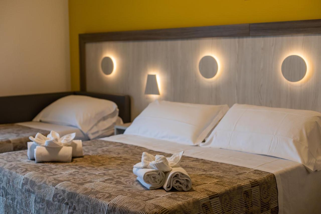 Hotel Continental Tortoreto Εξωτερικό φωτογραφία