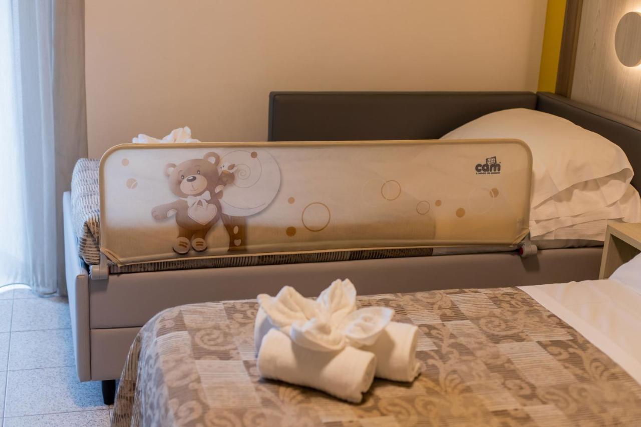 Hotel Continental Tortoreto Εξωτερικό φωτογραφία