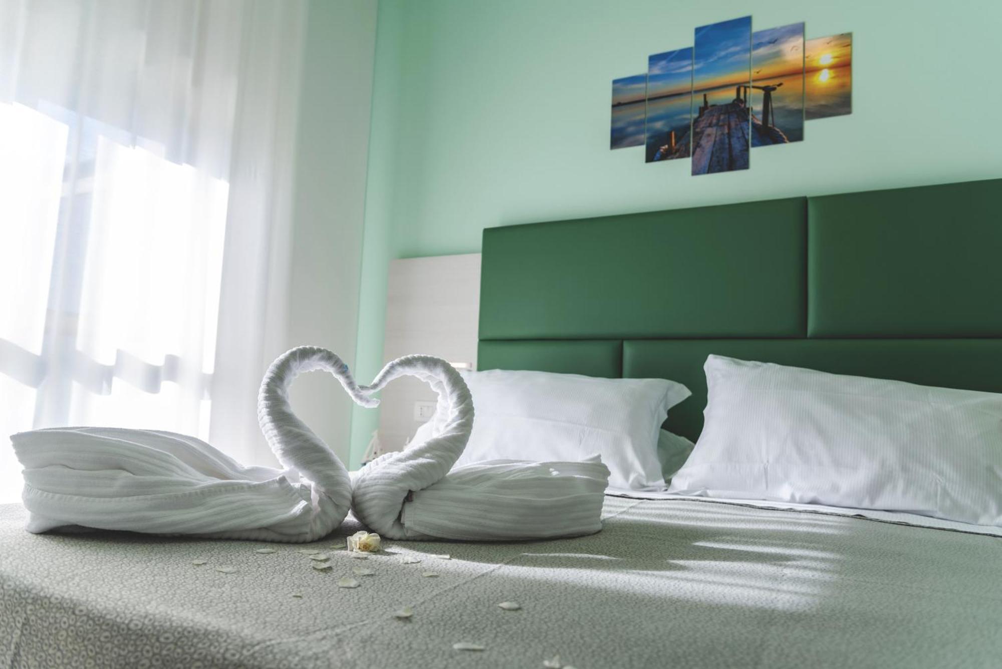 Hotel Continental Tortoreto Εξωτερικό φωτογραφία