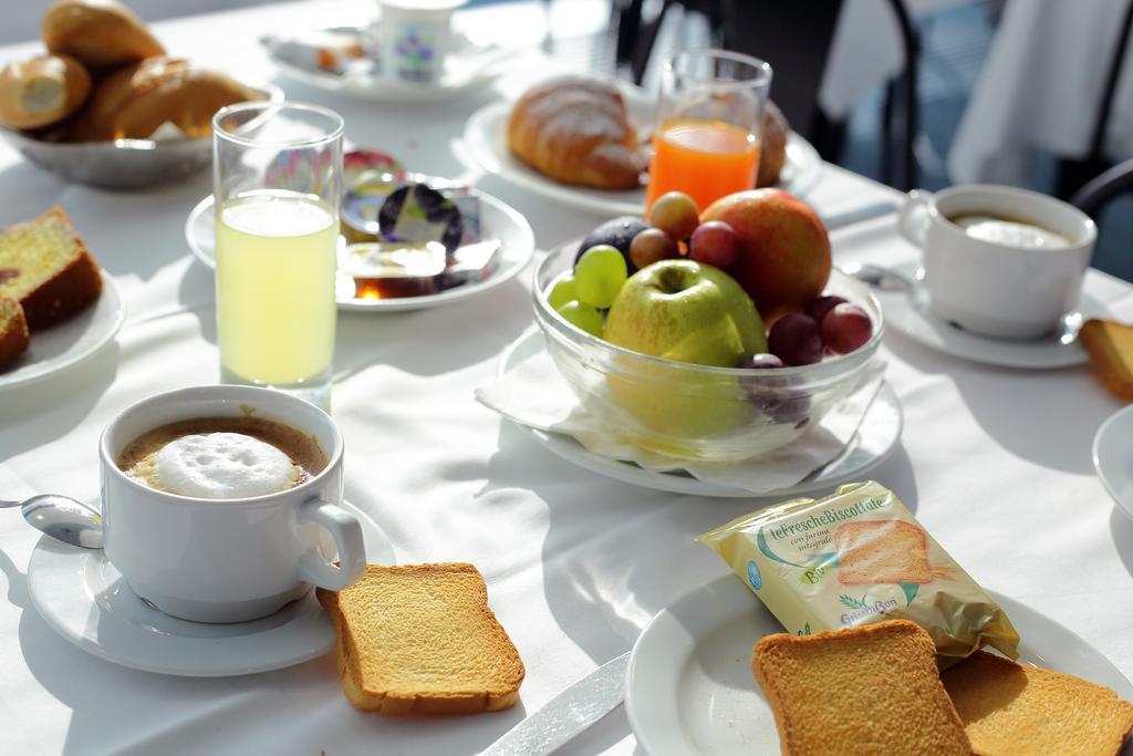 Hotel Continental Tortoreto Εξωτερικό φωτογραφία