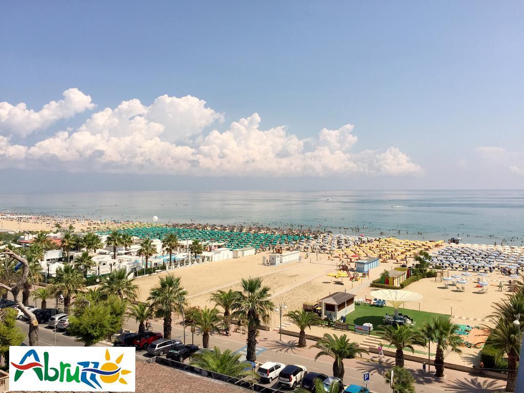 Hotel Continental Tortoreto Εξωτερικό φωτογραφία