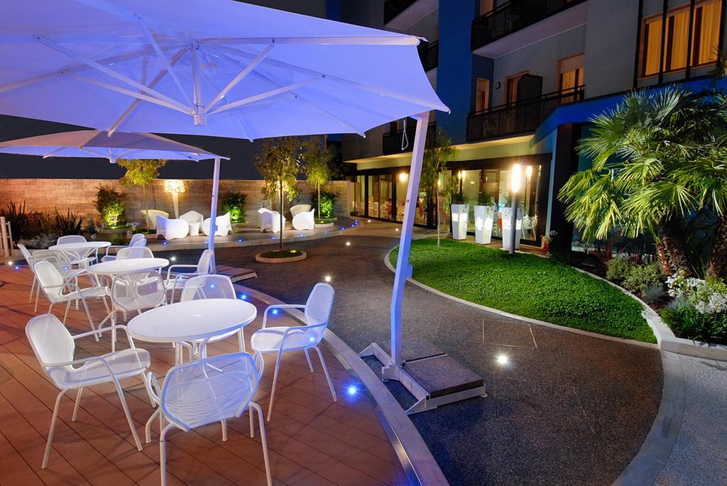 Hotel Continental Tortoreto Εξωτερικό φωτογραφία