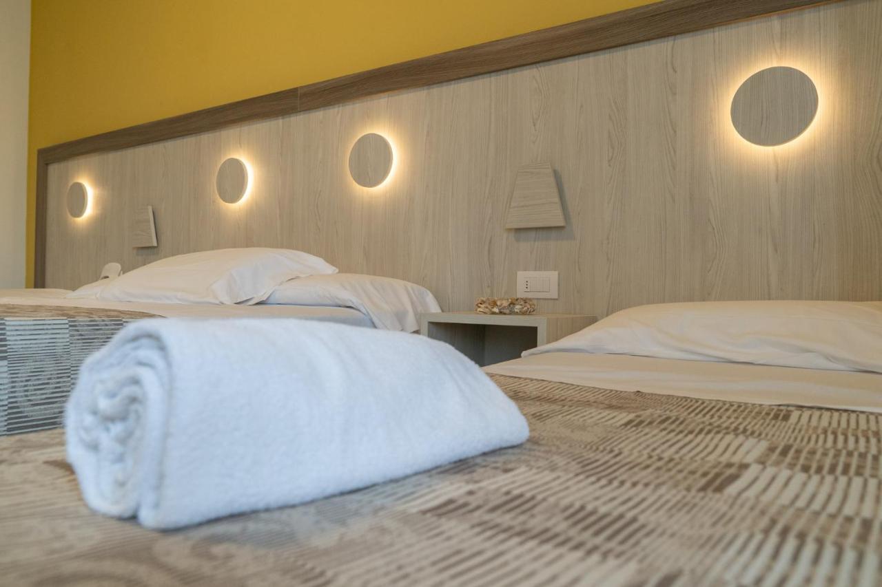 Hotel Continental Tortoreto Εξωτερικό φωτογραφία