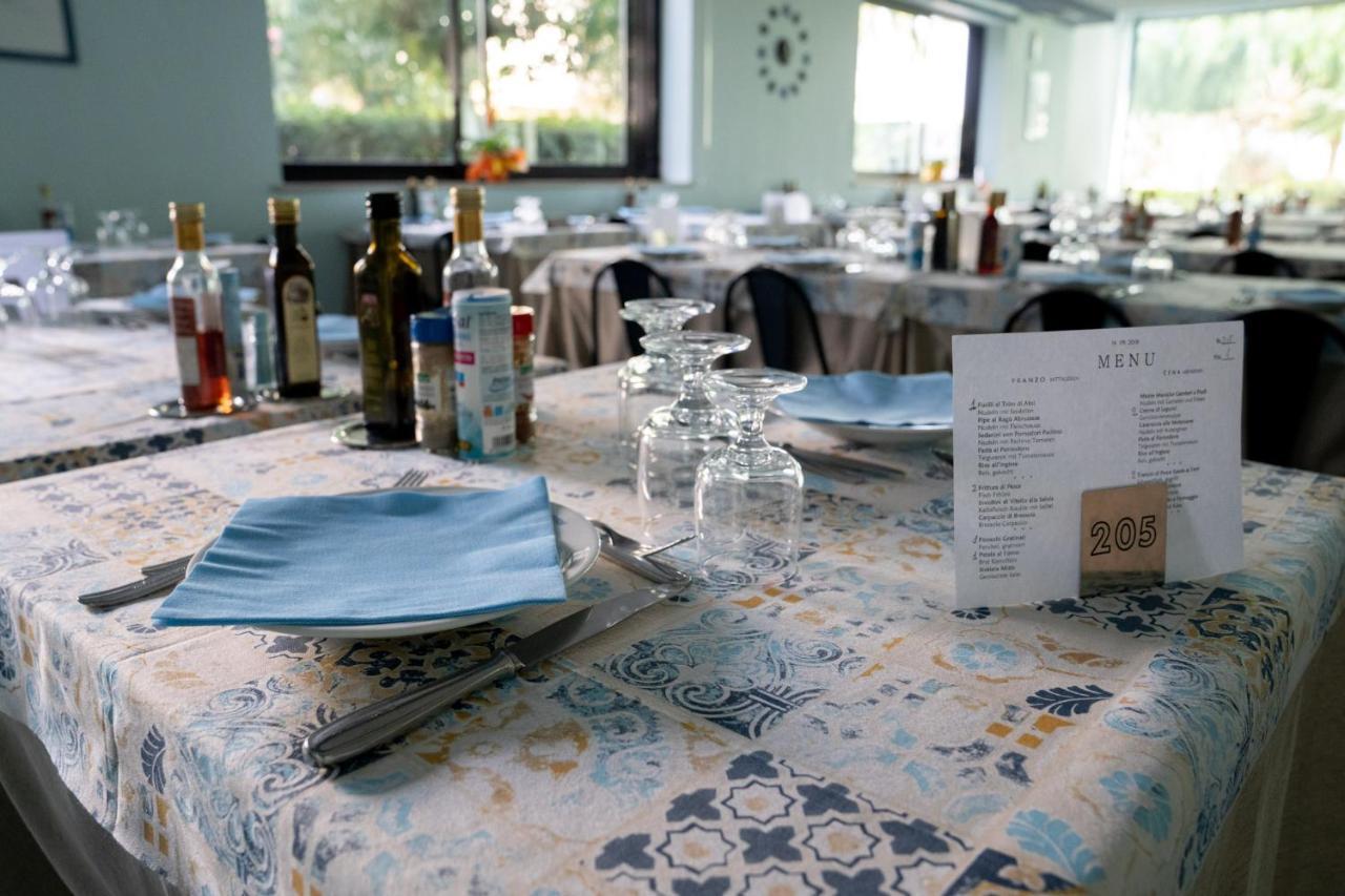 Hotel Continental Tortoreto Εξωτερικό φωτογραφία