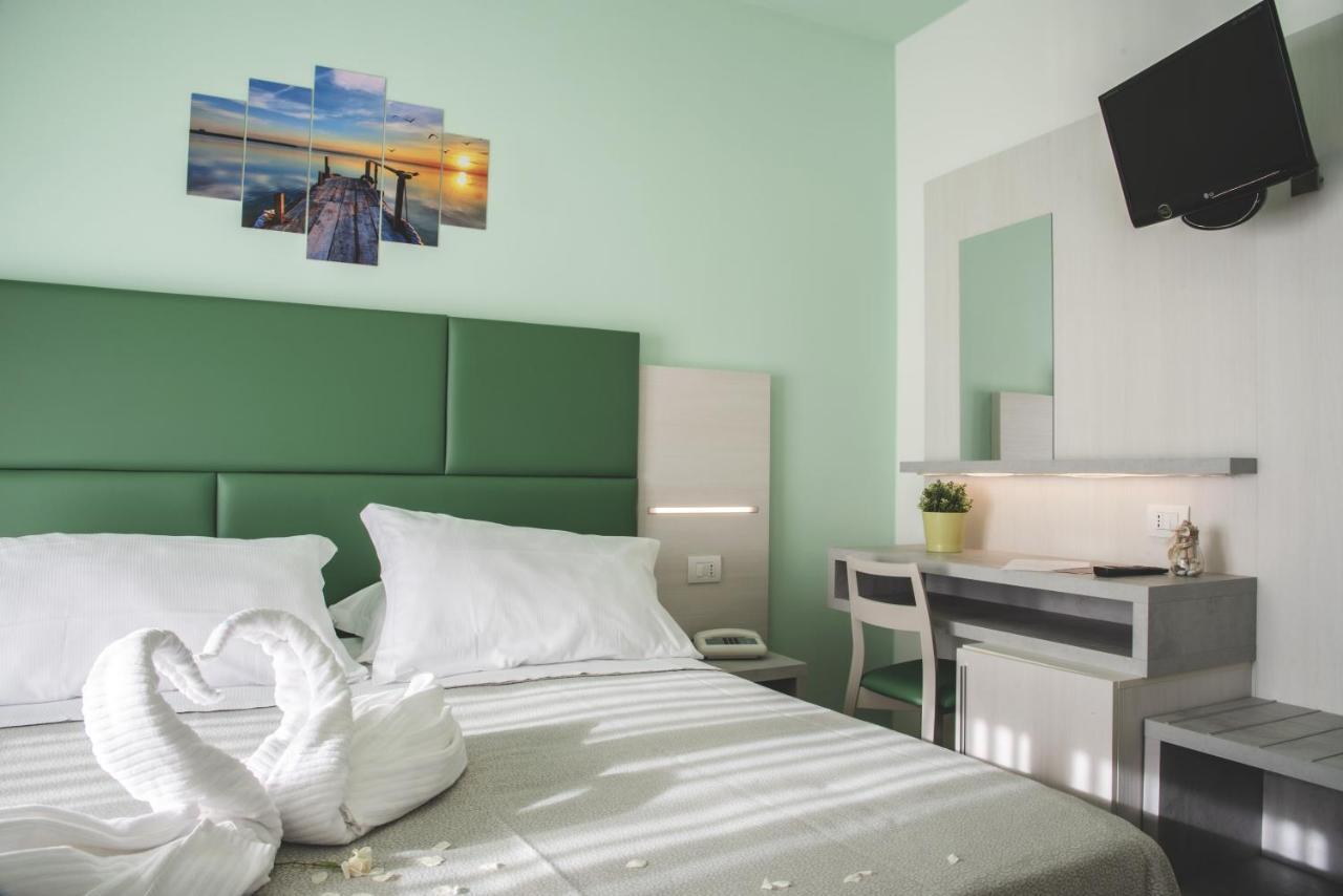 Hotel Continental Tortoreto Εξωτερικό φωτογραφία