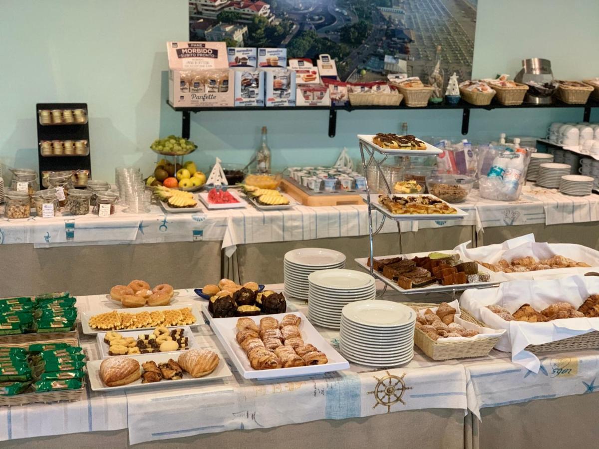 Hotel Continental Tortoreto Εξωτερικό φωτογραφία